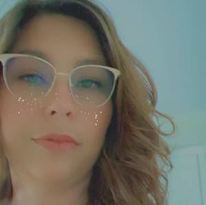 Meet your Posher, Angie